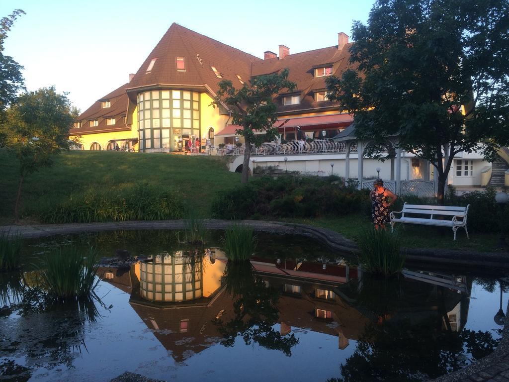 Hotel Familia Zamárdi Dış mekan fotoğraf