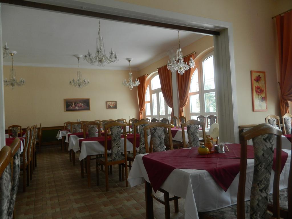 Hotel Familia Zamárdi Dış mekan fotoğraf