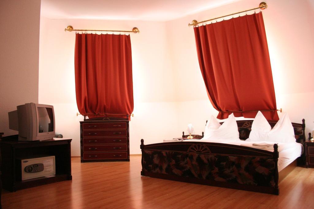 Hotel Familia Zamárdi Dış mekan fotoğraf
